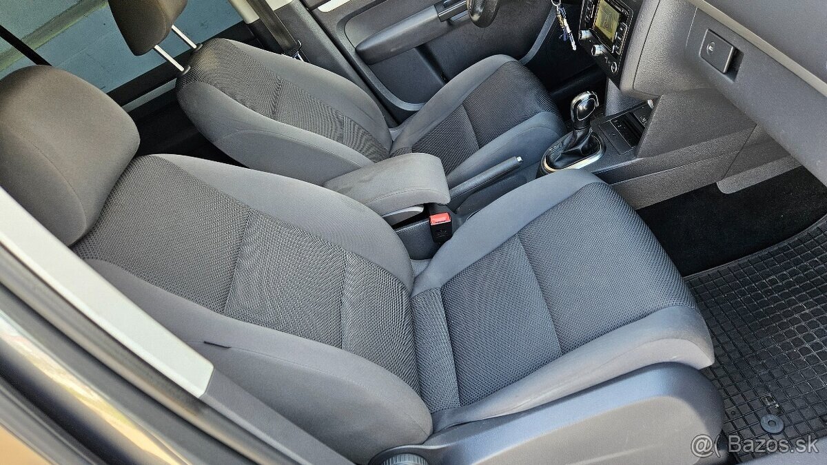 Volkswagen Touran 1.6 tdi dsg - 9