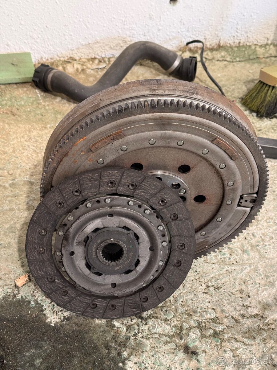 BMW e90 e91 318d 320d n47 - 9