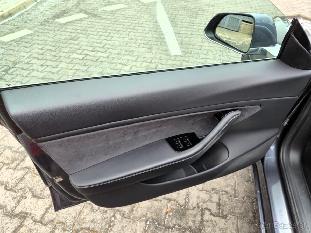 Tesla model 3 Performance (377kw/513k) - 9