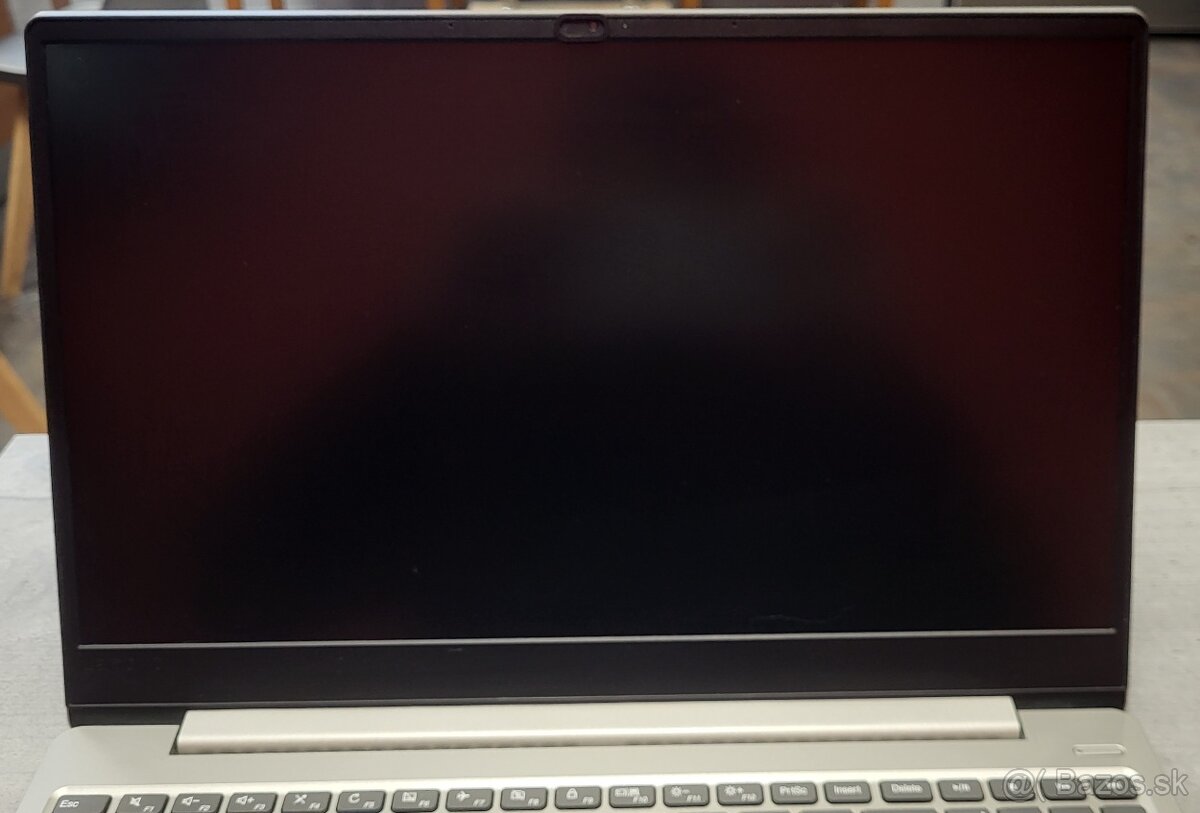 Lenovo ideapad 330S - AMD Ryzen 7 | 20 gb RAM - 9