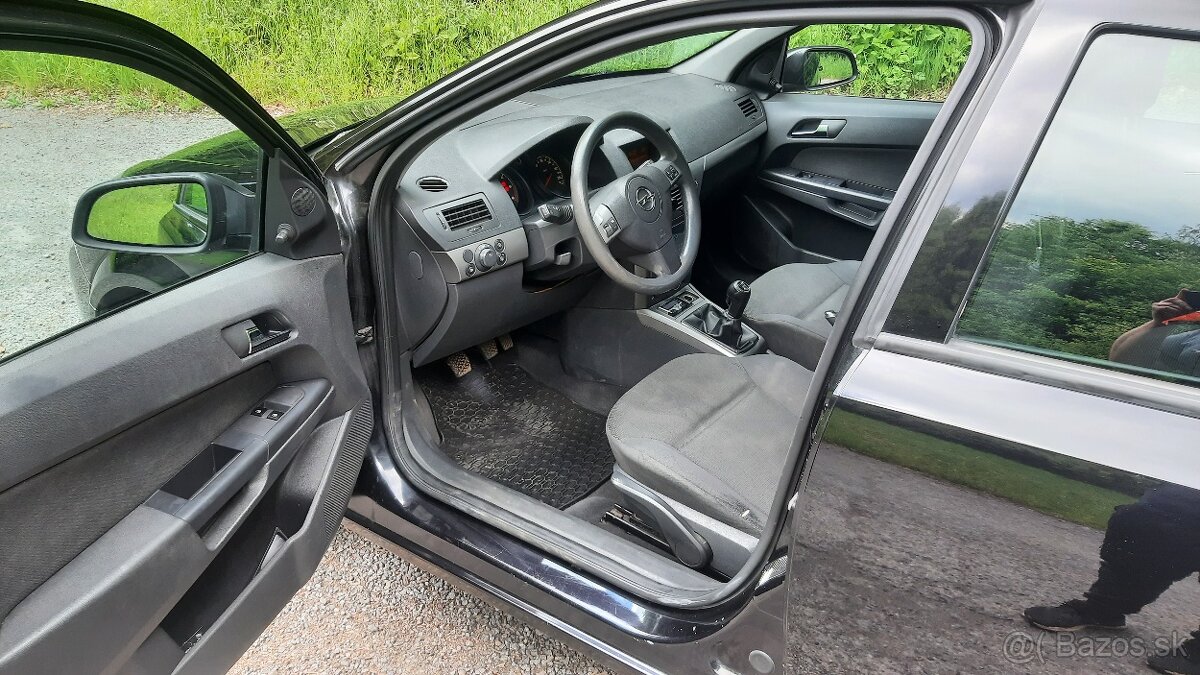 Predám Opel Astra H - 9