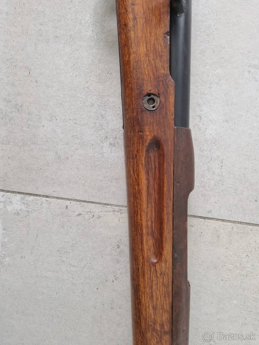 Puška len ako dekorácia - 9