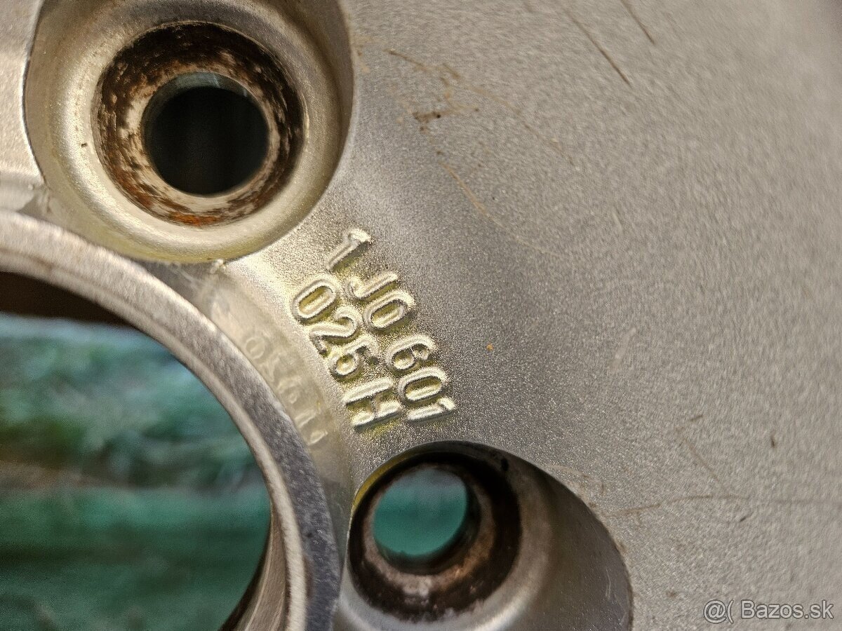 Originálne hliníkové disky VW - 5x100 r16 - 9