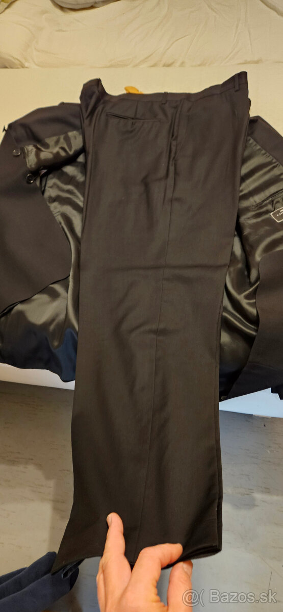 Kvalitný taliansky oblek značky Cerruti 62 - 9