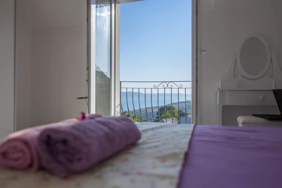 Chorvatsko-Dom s bazénom v Živogošče - 9