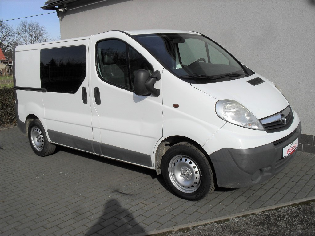 Opel Vivaro 2,0 CDTI 6 Míst Klima 219.000Kč - 9