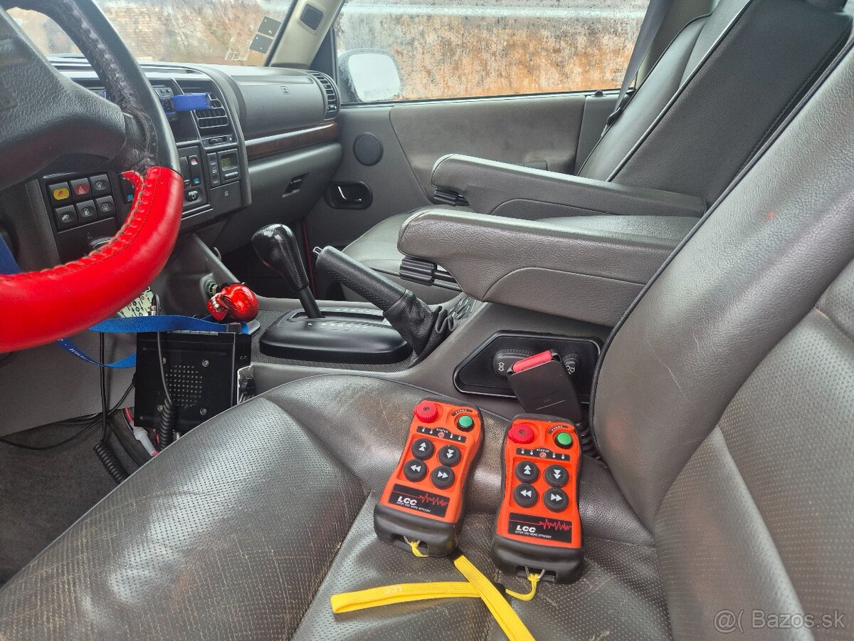 Land Rover Discovery II - 9