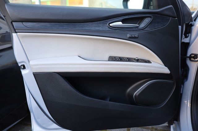 Alfa Romeo Stelvio Sport 2020 - 9