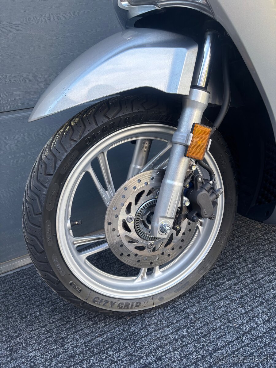 Honda SH 150i ABS - 9