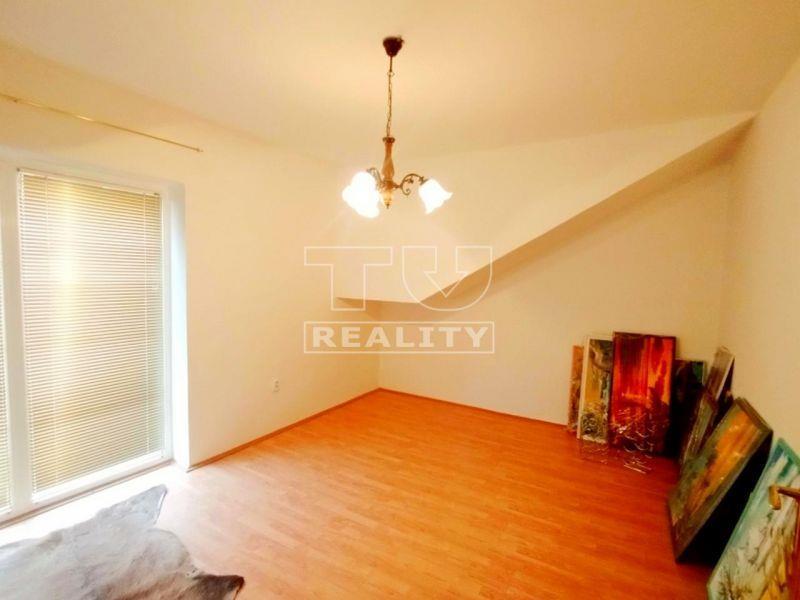 TUreality ponúka na predaj krásny rodinný dom vo Veľkej... - 9