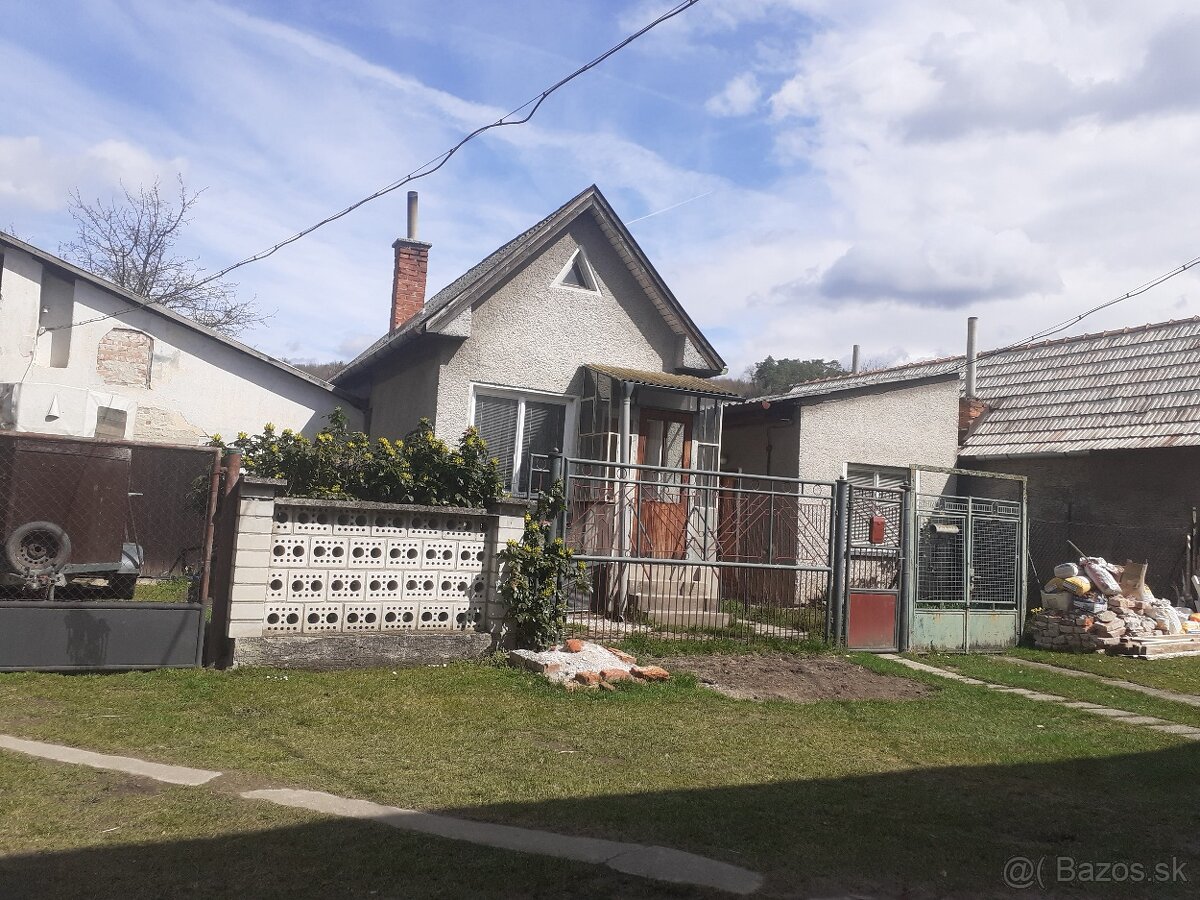 Pekný 1VM vo Veľkých Uherciach /PE - 9