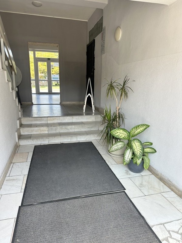 Kancelária 14,5 m2 a 17m2 priamo v meste Galanta - 9