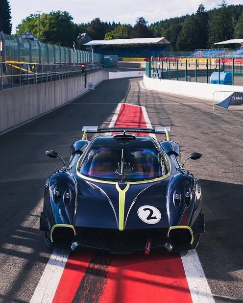 Pagani Huayra R #2 | BBR 1/18 - 9