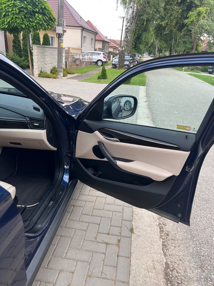 BMW X1 xDrive 18d - 9