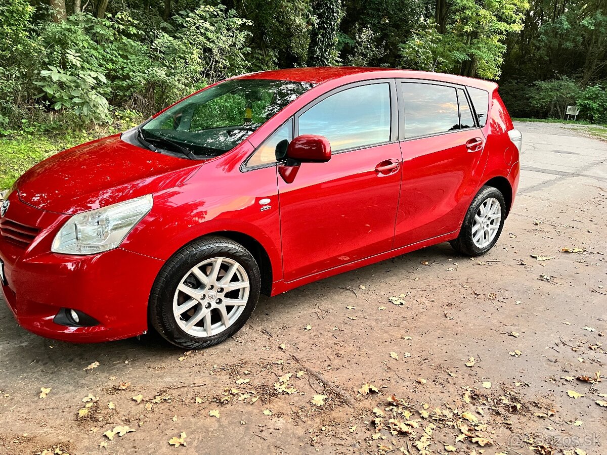 Toyota Corolla 2,2 D-4D - 9