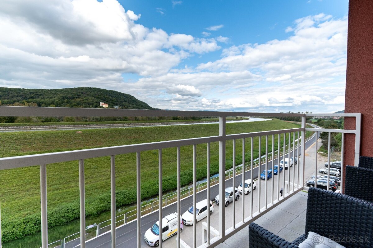 Kompletne zariadený 2-izbový byt pri hrádzi, Sihoť - 9