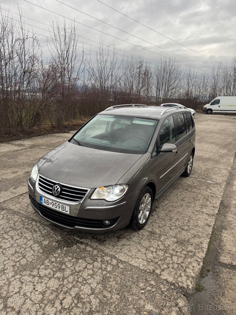 VW TOURAN - 9