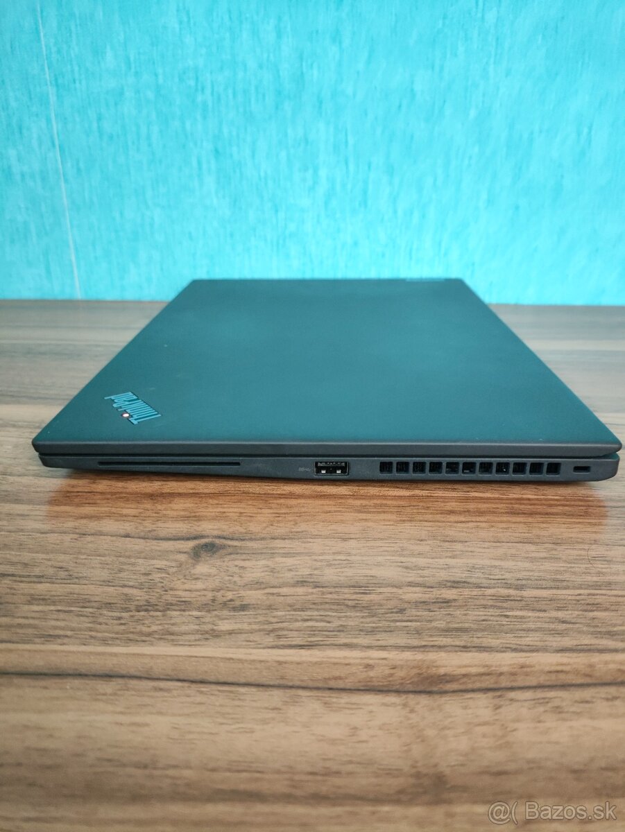 ThinkPad T14s Gen 3 | i5 • 8GB • 256GB SSD - 9