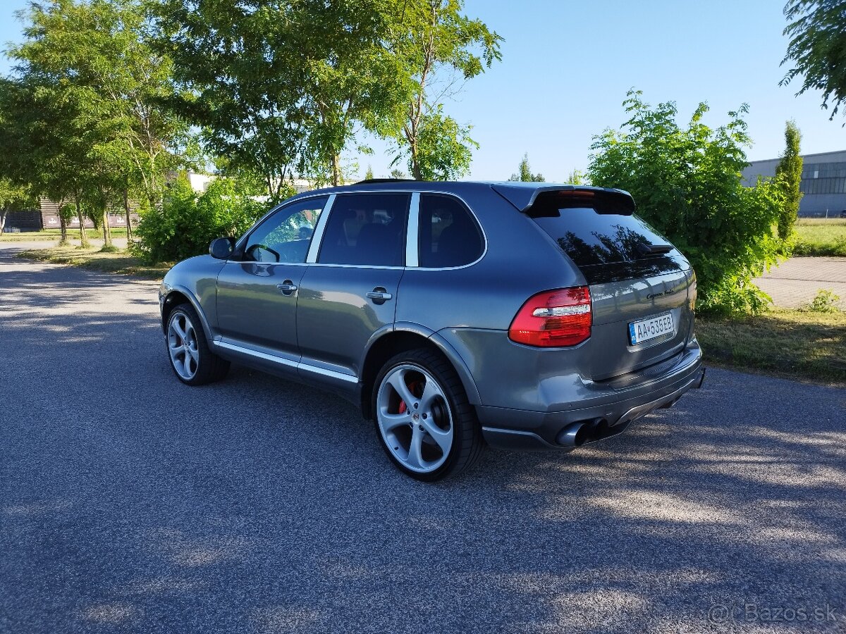 Porsche Cayenne 4.8 V8 turbo 500ps. - 9