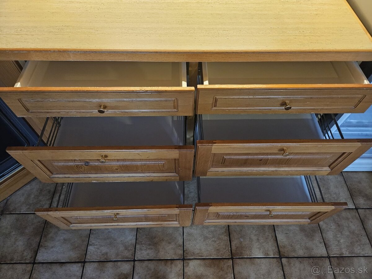 Masívna kuchynská linka z Nemecka so spotrebičmi - 9