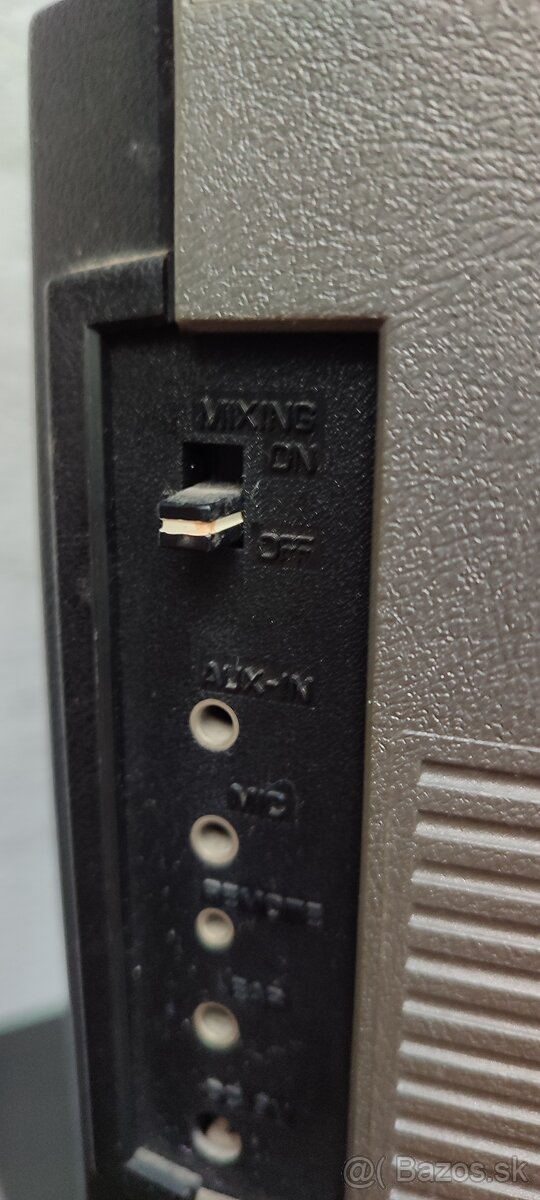 Radiomagnetofon JVC - 9