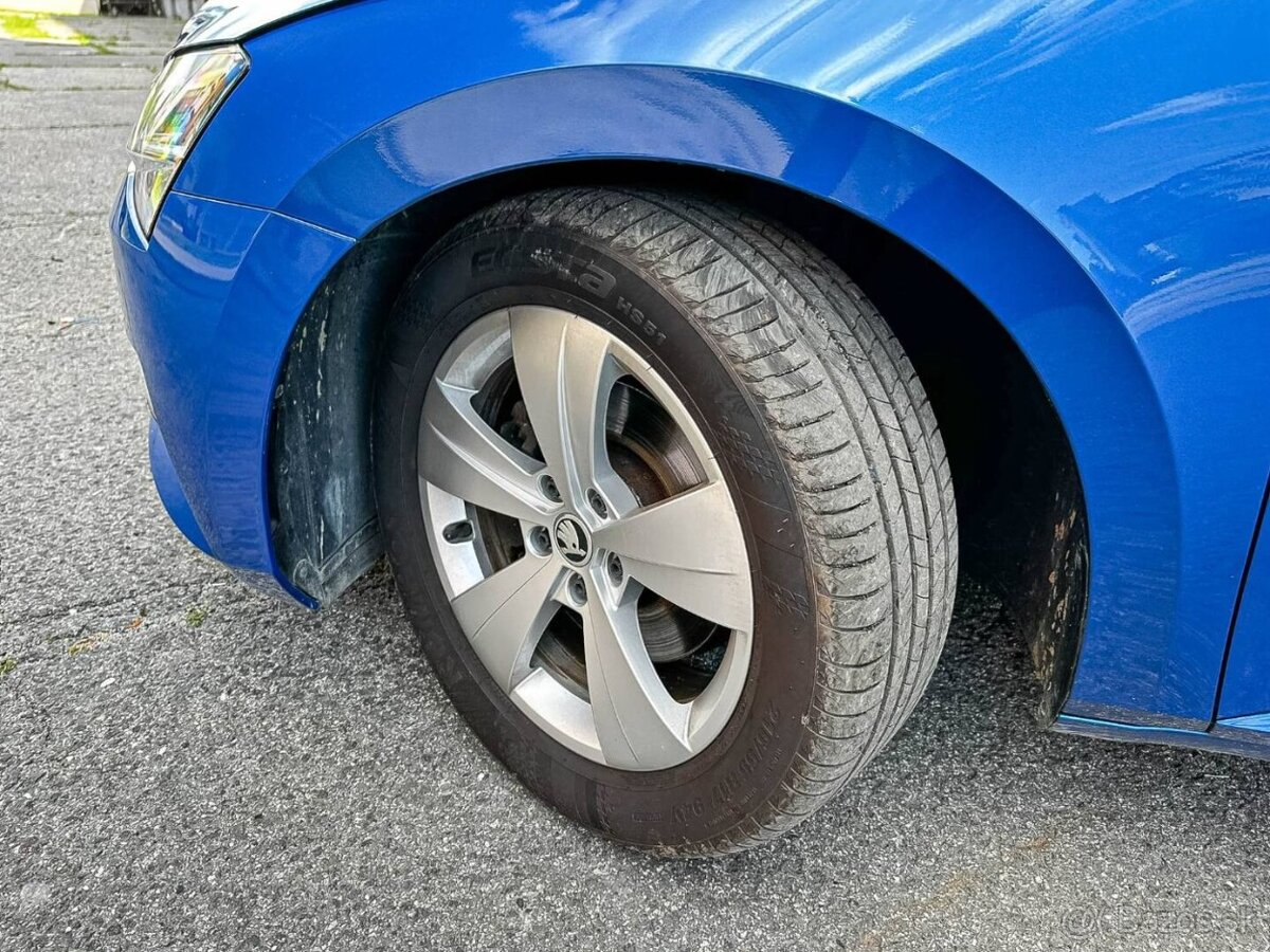 Škoda Superb 2.0 TDI SCR Style DSG - 9