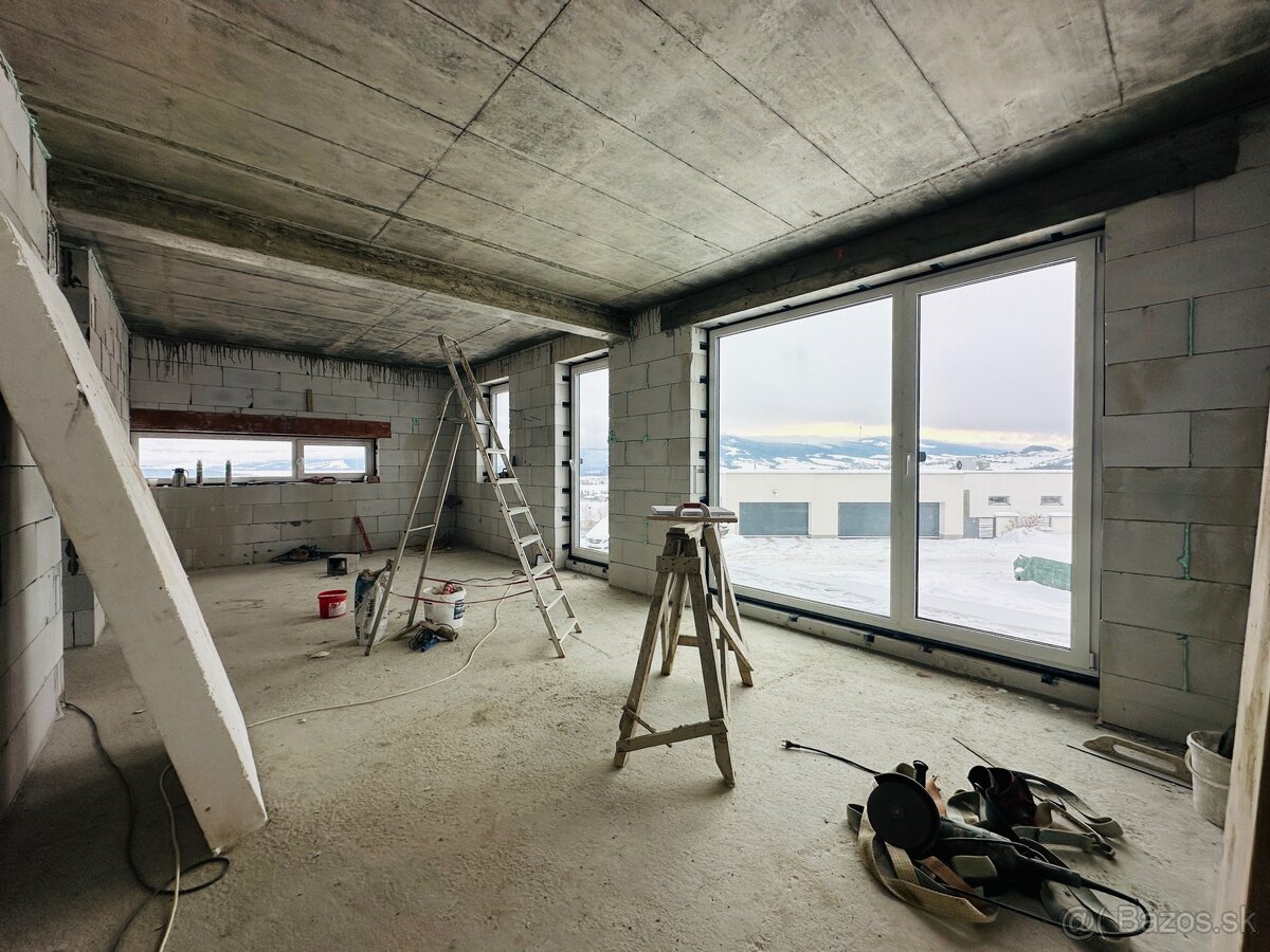 NA PREDAJ I TRIA KLIN I 3 izbové byty - 9