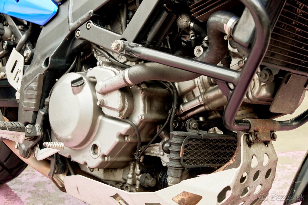 Suzuki V-Strom 650DL - 9