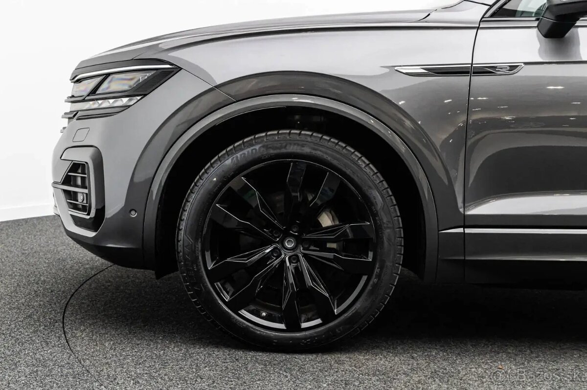 Volkswagen Touareg - 9