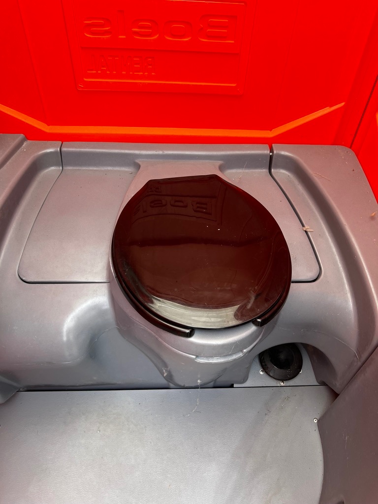 Mobilná toaleta, kadibudka, Toi, prenosné WC - použitá - 9