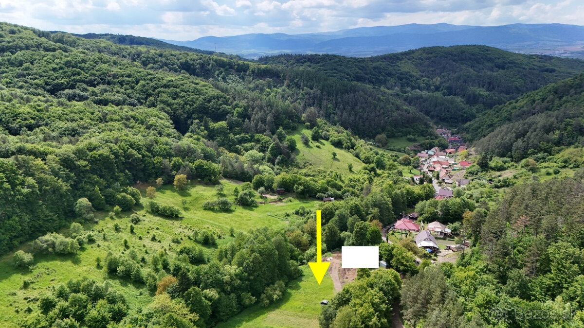 VEĽKÝ STAVEBNÝ POZEMOK (2178 m2) NA VÝSTAVBU DOMU V ZH - 9
