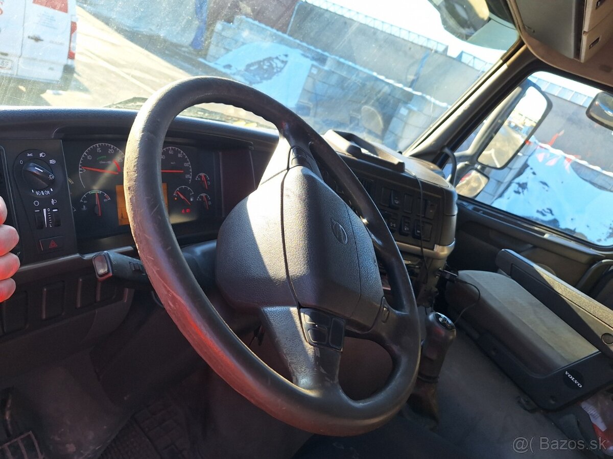 VOLVO FM 9 260 4X4 HR - 9