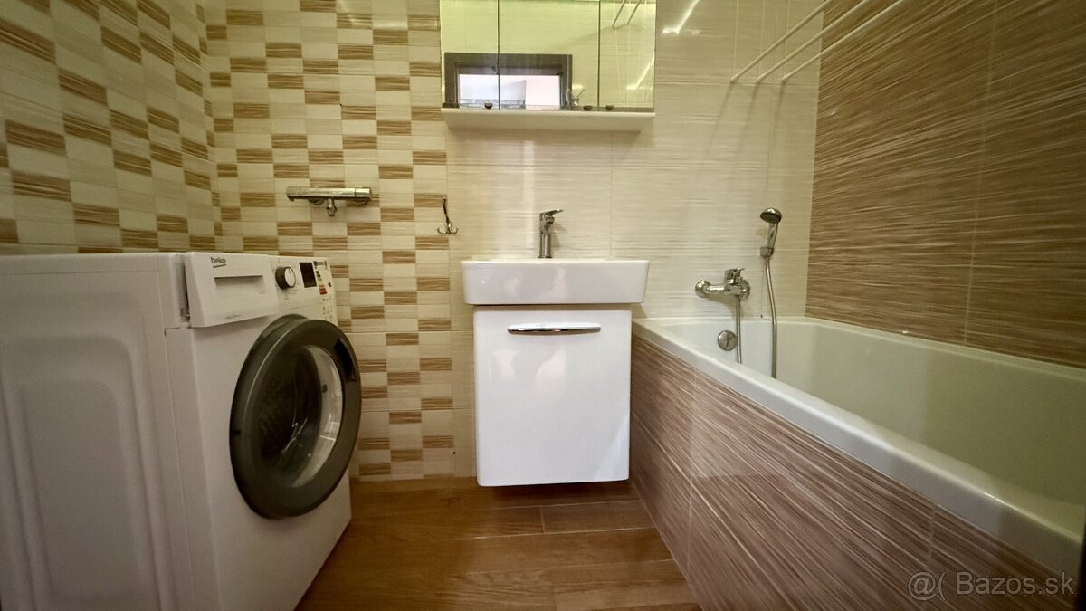 Priestranný byt v Beluši - 9
