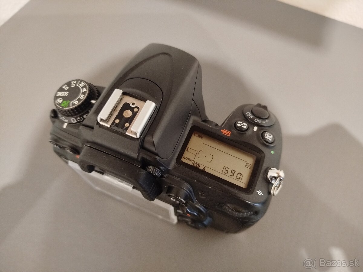 NIKON D7000 - telo - 9