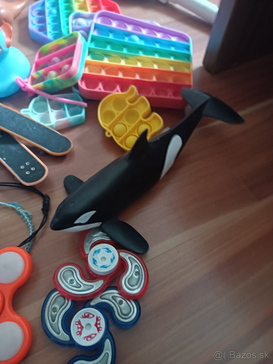 Rôzne hračky/drobnosti - 9