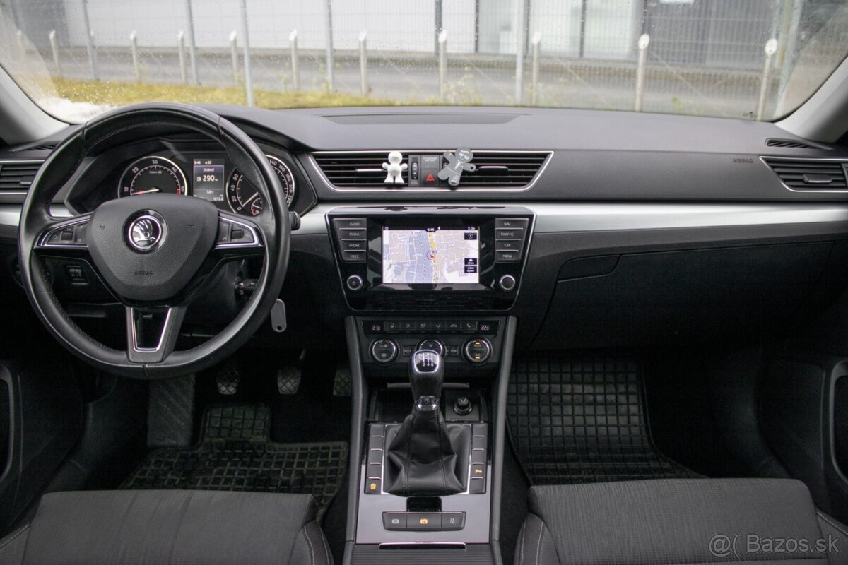 Škoda Superb Combi 1.6 TDI Ambition - 9