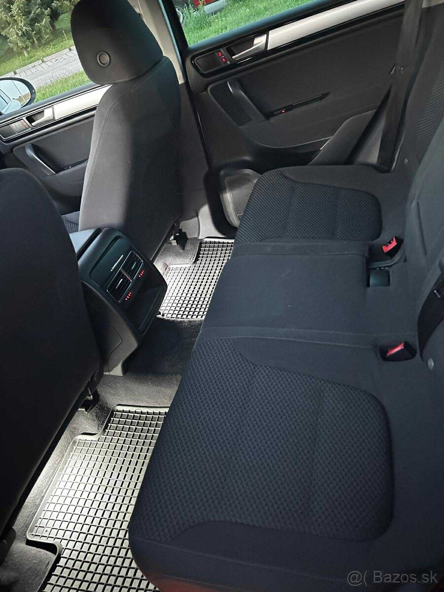 Predám/vymením Volkswagen Touareg 3.0 TDI V6 176 kW 4x4 - 9