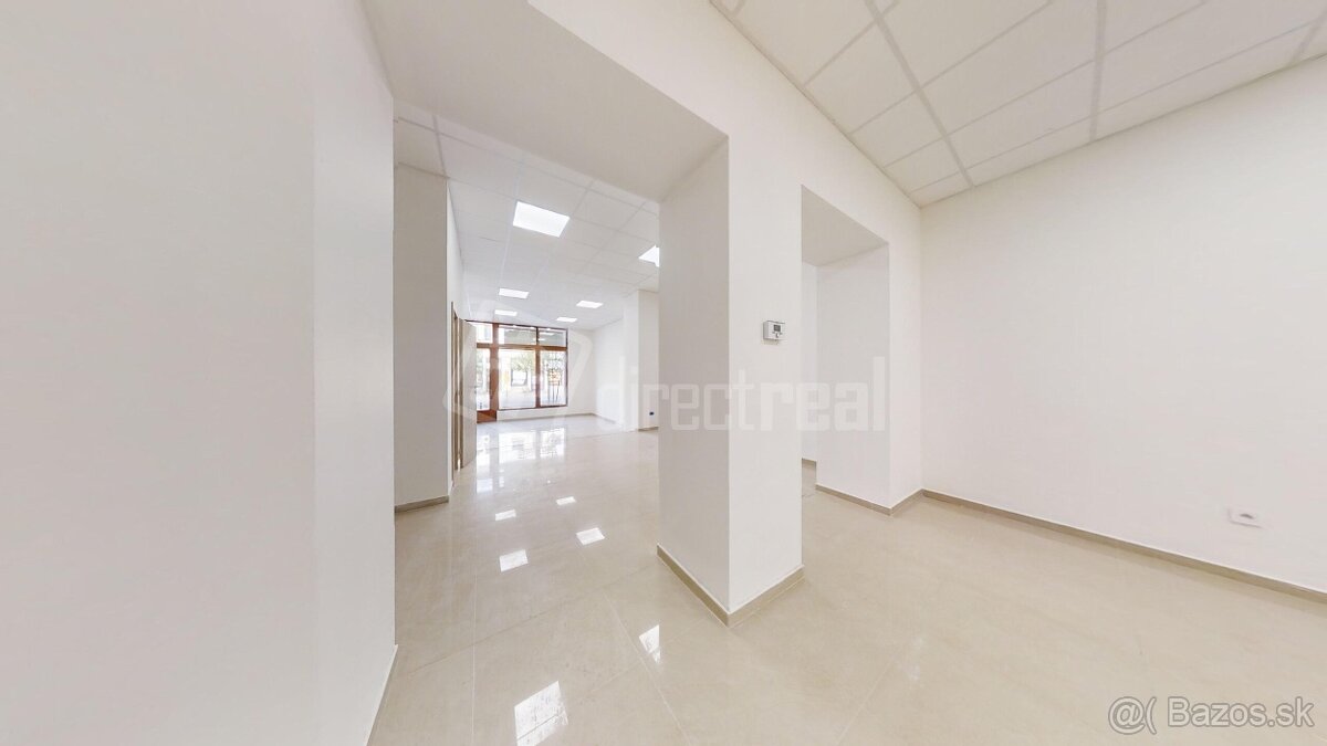 Znížená cena,prenájom obchodného priestoru s výbornou polo.. - 9