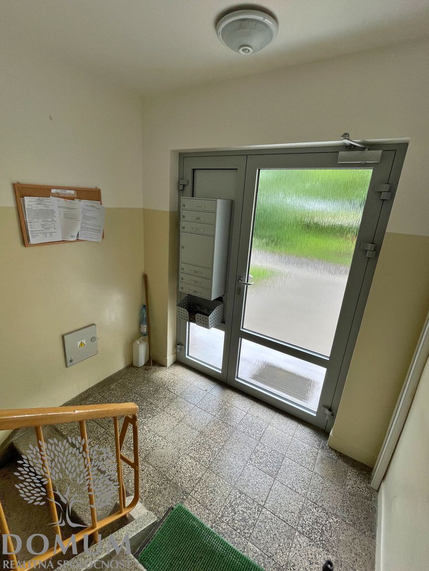 Priestranný - 78 m² tehlový - 3i byt Nové Mesto n/V, ul. SNP - 9