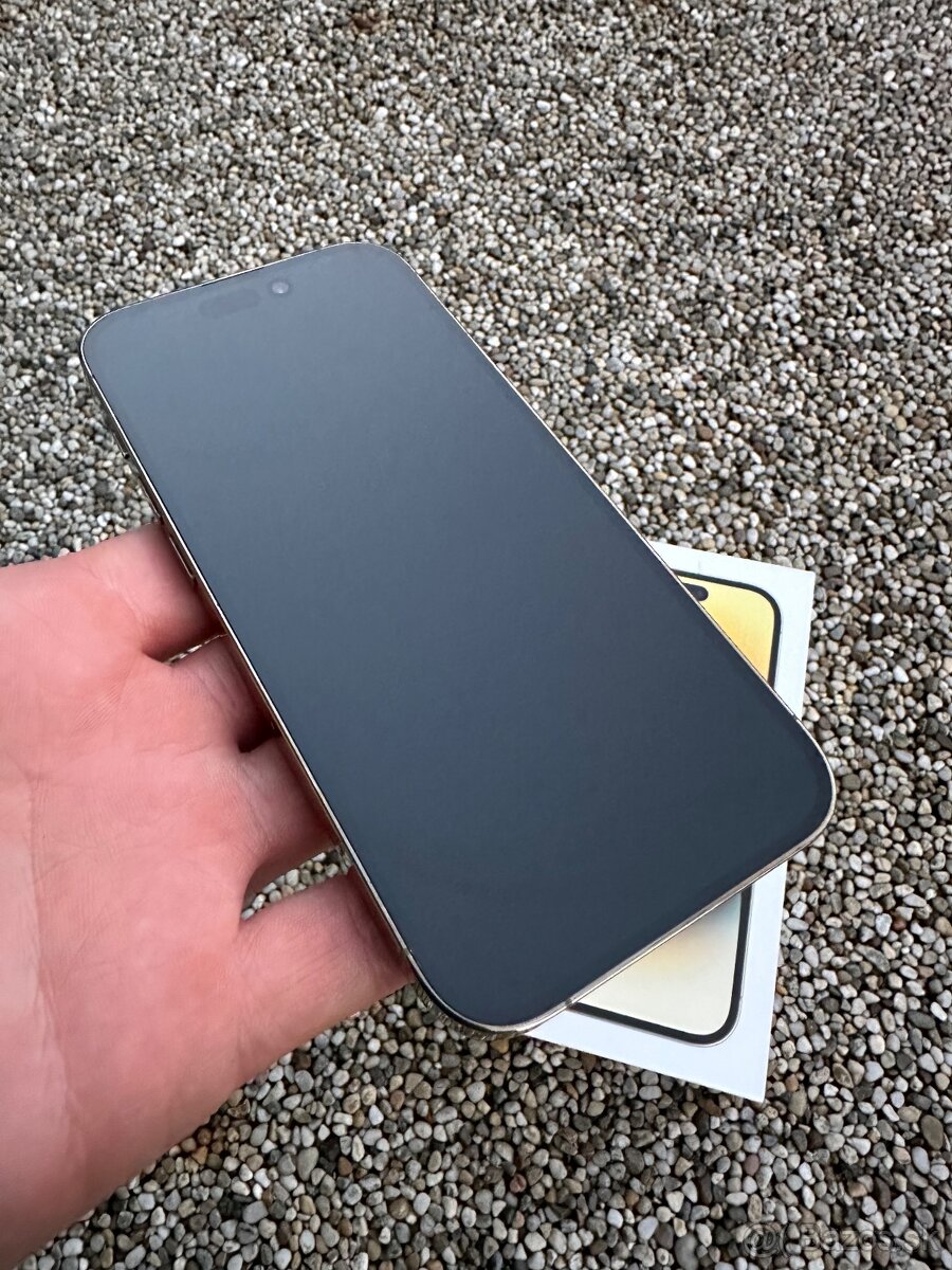 IPhone 14 Pro - baterie 100% - 9