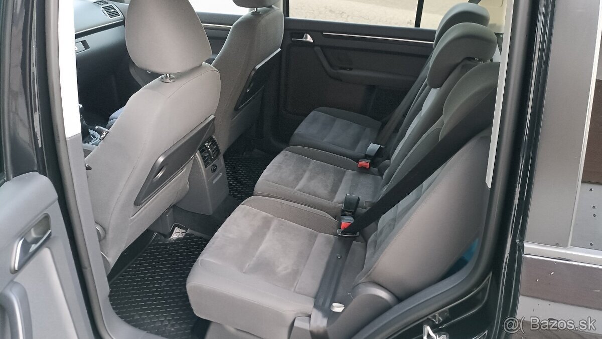 VOLKSWAGEN TOURAN 2.0 TDI CR 103 kW HIGHLINE BLUEMOTION - 9