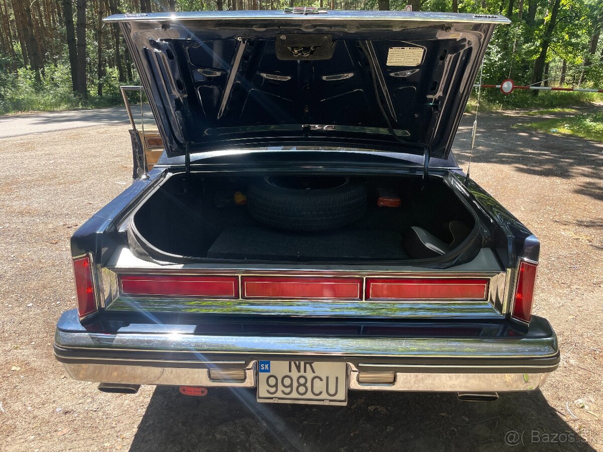 LINCOLN Town Car 1985 V8 - 9