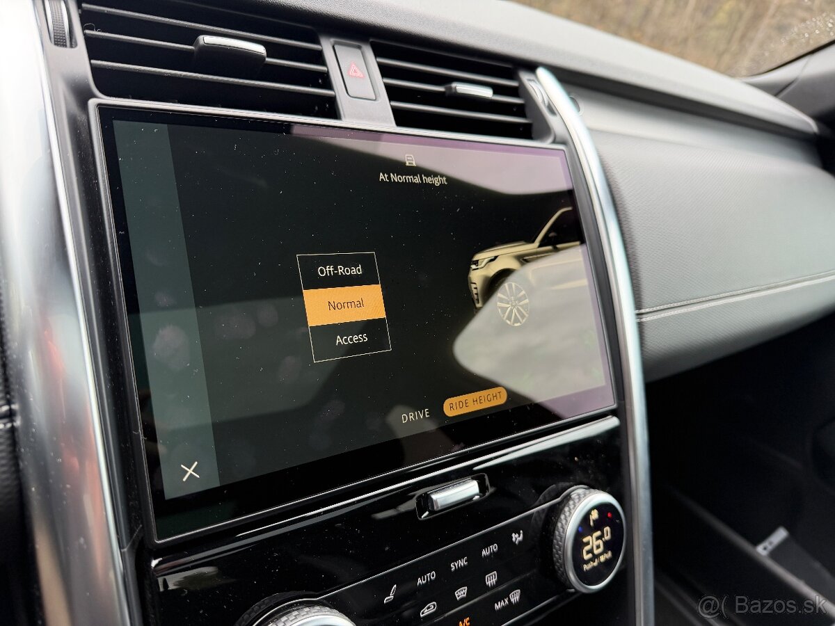 Land Rover Discovery 3.0 HSE - 9