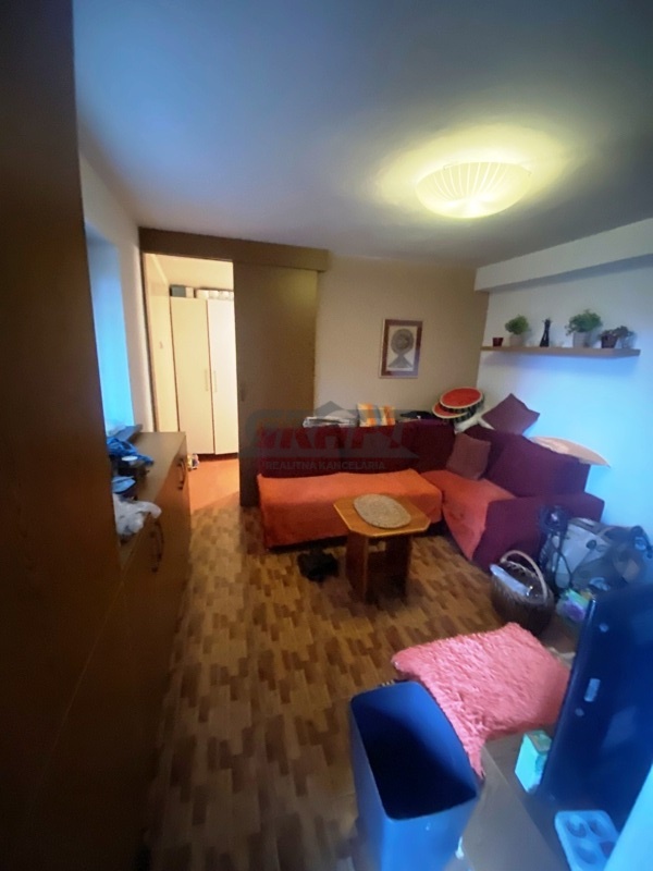 Záhrada s murovanou chatou pri Kalnom jazere – Rača - 9