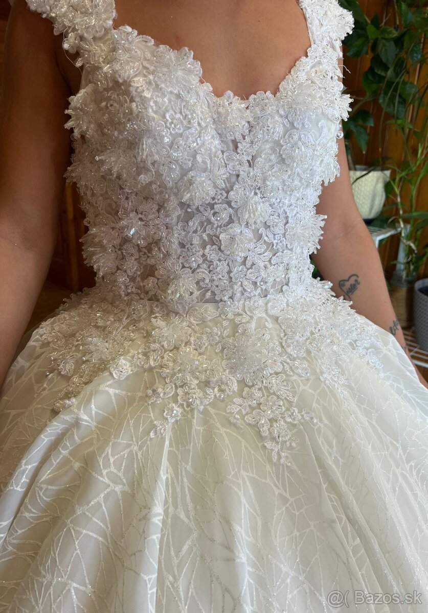 Krásne svadobné šaty - 9