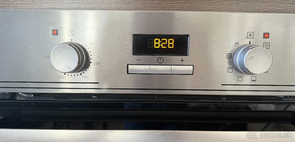 Elektrická rúra Electrolux EZB3400AOX – cena 100 € - 9