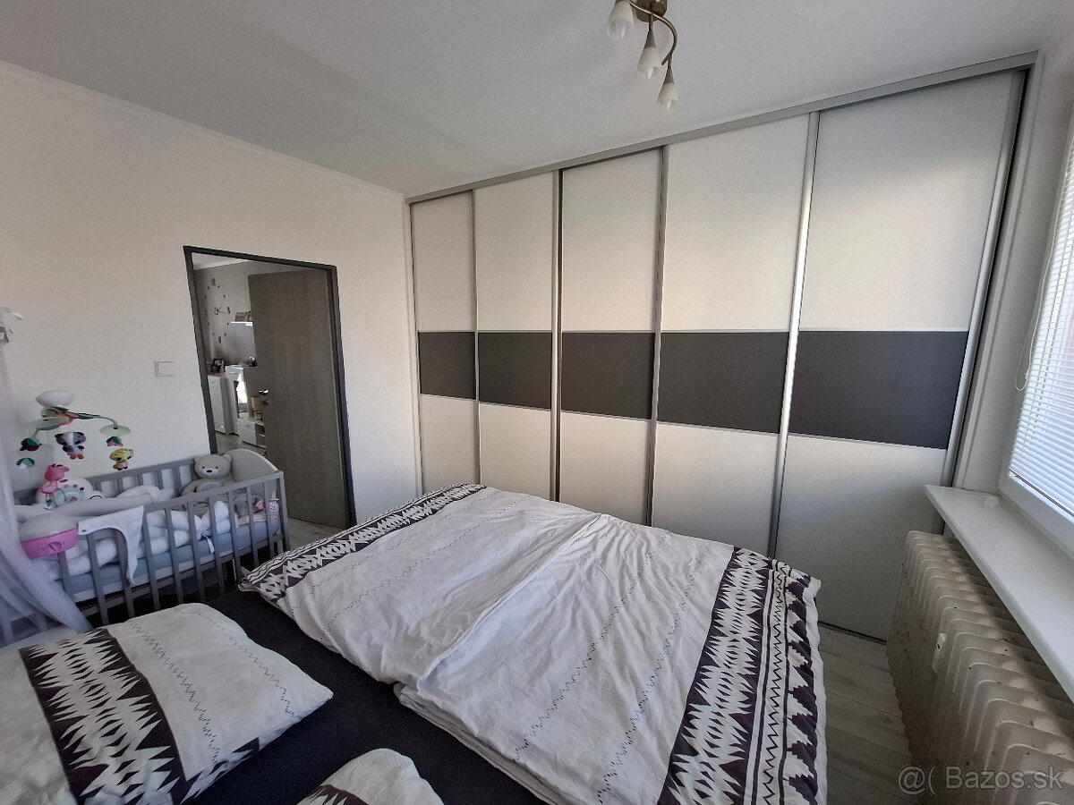 Na predaj prerobený (3i) 3 izbový byt Senica blízko centra. - 9