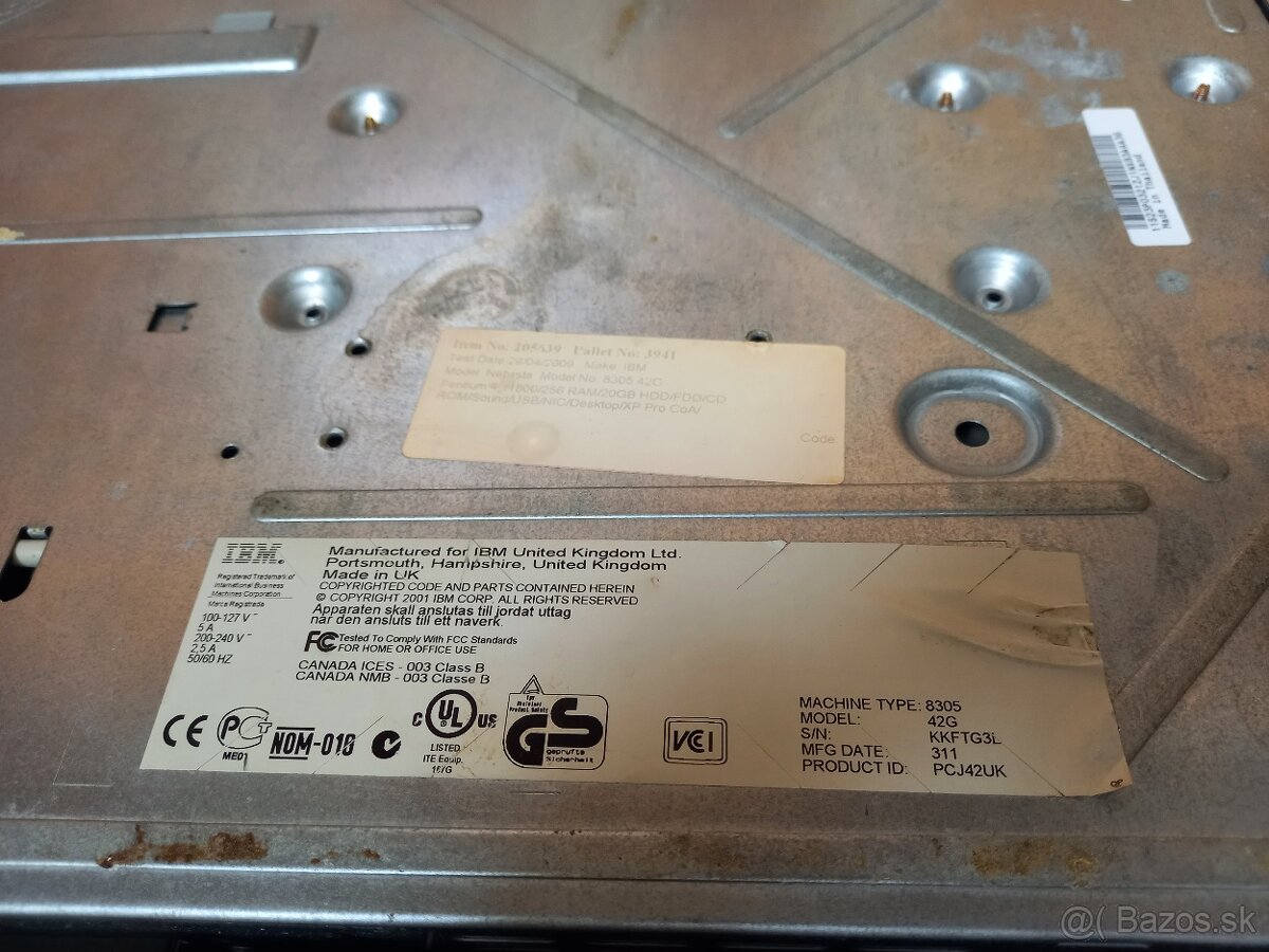 Starý počítač Pentium 4 - 9