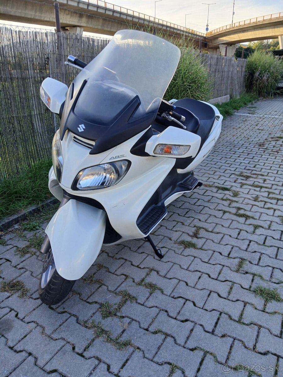 Suzuki AN 650 Burgman - 9