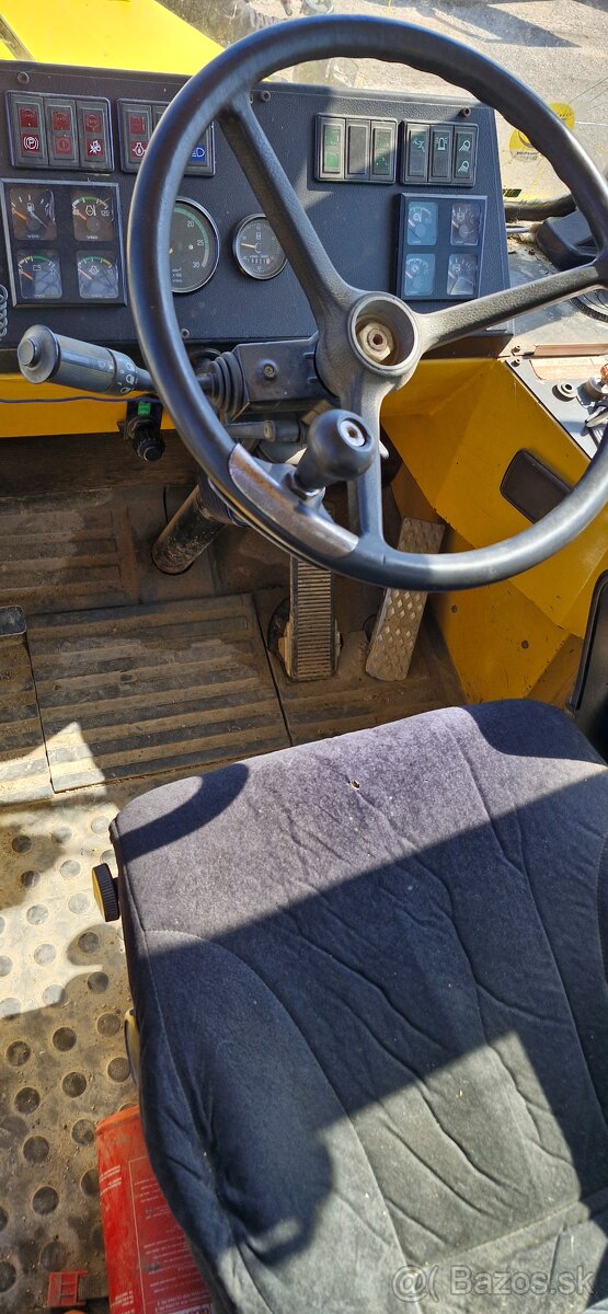 Dumper Komatsu 300 - 9